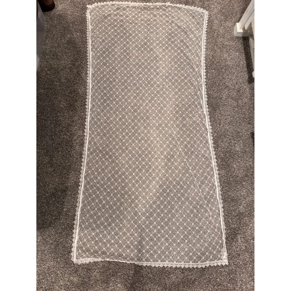 Vintage White Lace Table Runner Cottagecore Coastal Wedding Parisian Chic 84x41
